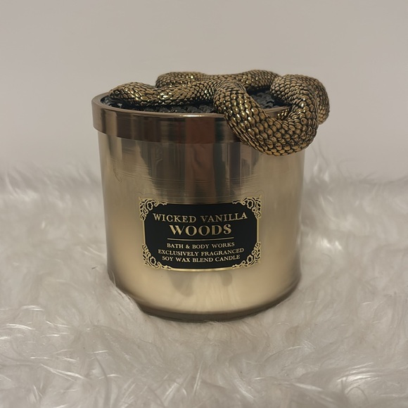 Wicked Vanilla Woods 3-Wick Candle from Bath & Body Works 🐍 - Picture 8 of 8